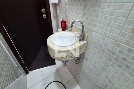 Casa à venda com 160m², 3 quartos e 2 vagas Casa à venda com 160m², 3 quartos e 2 vagasLavabo