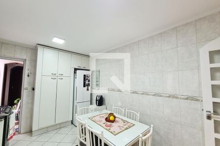 Casa à venda com 160m², 3 quartos e 2 vagas Casa à venda com 160m², 3 quartos e 2 vagasCozinha