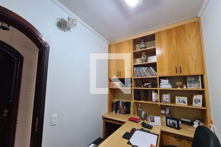 Casa à venda com 160m², 3 quartos e 2 vagas Casa à venda com 160m², 3 quartos e 2 vagasEscritório