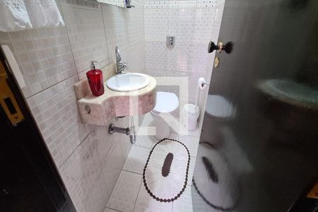 Casa à venda com 160m², 3 quartos e 2 vagas Casa à venda com 160m², 3 quartos e 2 vagasLavabo