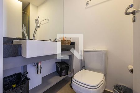 Banheiro de kitnet/studio para alugar com 1 quarto, 33m² em Cerqueira César, São Paulo