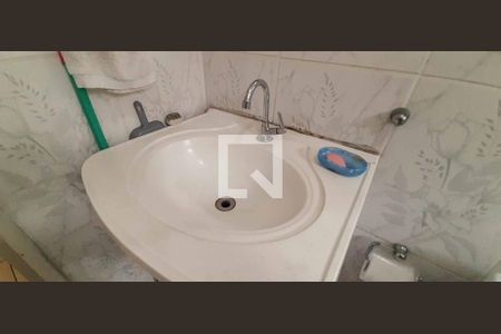 Casa à venda com 141m², 4 quartos e 2 vagas Casa à venda com 141m², 4 quartos e 2 vagasBanheiro Social 1