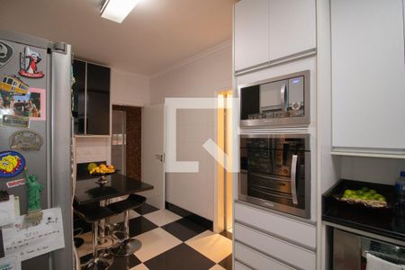 Apartamento à venda com 222m², 4 quartos e 4 vagasCozinha