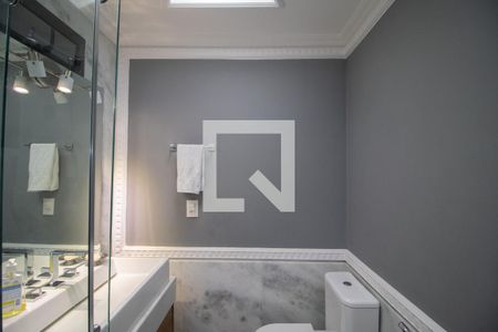 Apartamento à venda com 222m², 4 quartos e 4 vagasBanheiro 