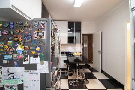 Apartamento à venda com 222m², 4 quartos e 4 vagasCozinha