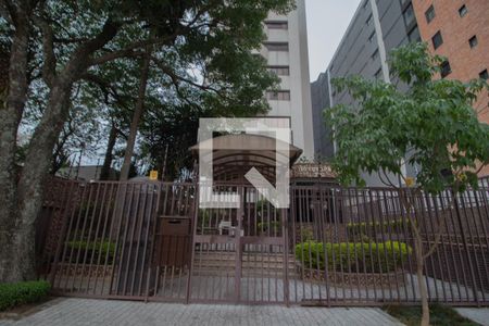 Apartamento à venda com 222m², 4 quartos e 4 vagasFachada