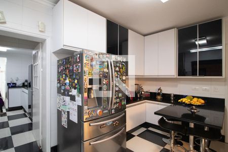 Apartamento à venda com 222m², 4 quartos e 4 vagasCozinha