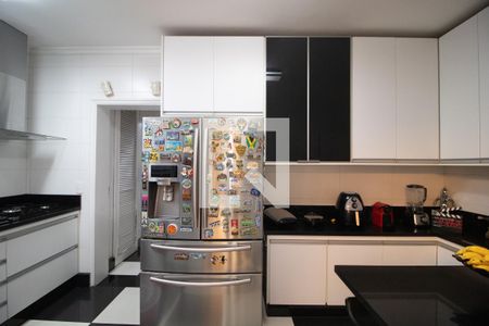 Apartamento à venda com 222m², 4 quartos e 4 vagasCozinha