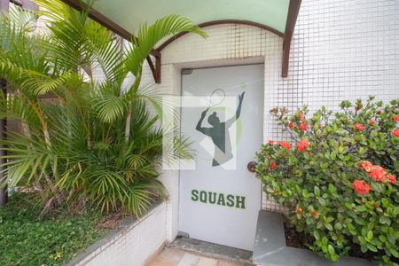 Apartamento à venda com 222m², 4 quartos e 4 vagasÁrea comum 