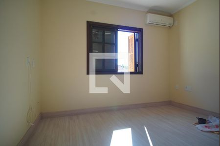 Casa à venda com 248m², 4 quartos e 2 vagasQuarto 3 - Suíte