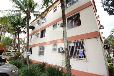 Apartamento para alugar com 50m², 2 quartos e 1 vagaFachada com Placa de Anúncio