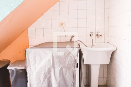 Casa à venda com 105m², 2 quartos e 1 vagaÁrea de Serviço