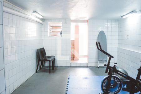 Casa à venda com 105m², 2 quartos e 1 vagaPorão