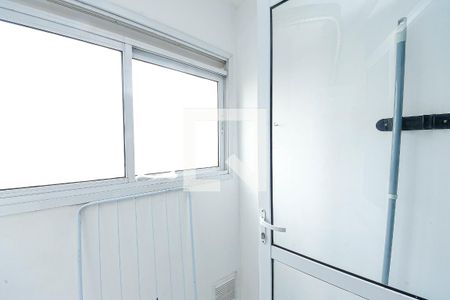 Área de Serviço de apartamento para alugar com 2 quartos, 45m² em Quinta da Paineira, São Paulo