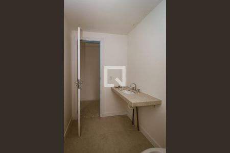 Apartamento à venda com 110m², 3 quartos e 2 vagasBanheiro da Suíte