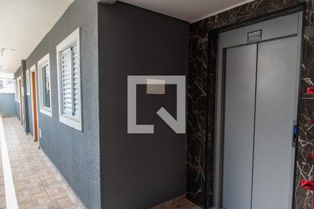 Apartamento à venda com 40m², 2 quartos e sem vagaÁrea comum