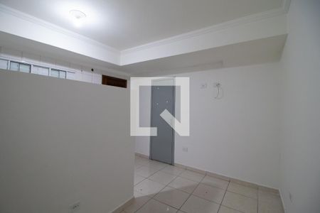 Sala/Quarto/Cozinha de casa para alugar com 1 quarto, 20m² em Vila Gustavo, São Paulo