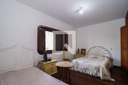 Casa à venda com 985m², 5 quartos e 5 vagas Casa à venda com 985m², 5 quartos e 5 vagasSuíte 2