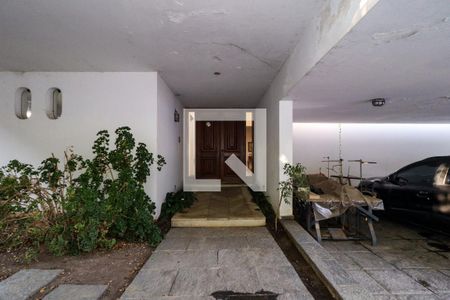 Casa à venda com 985m², 5 quartos e 5 vagas Casa à venda com 985m², 5 quartos e 5 vagasÁrea externa