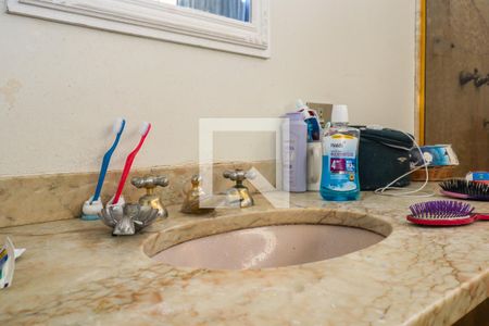 Casa à venda com 985m², 5 quartos e 5 vagas Casa à venda com 985m², 5 quartos e 5 vagasBanheiro da Suíte 4