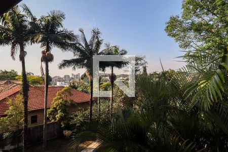 Casa à venda com 985m², 5 quartos e 5 vagas Casa à venda com 985m², 5 quartos e 5 vagasVista da Suíte 1