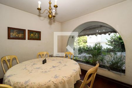 Casa à venda com 985m², 5 quartos e 5 vagas Casa à venda com 985m², 5 quartos e 5 vagasCopa