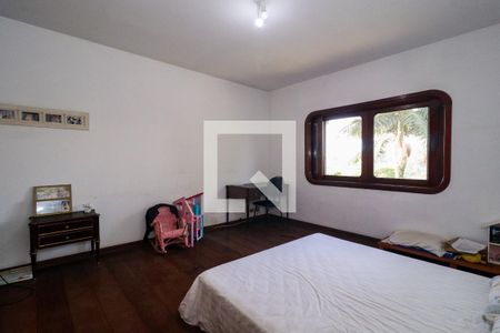 Casa à venda com 985m², 5 quartos e 5 vagas Casa à venda com 985m², 5 quartos e 5 vagasSuíte 3