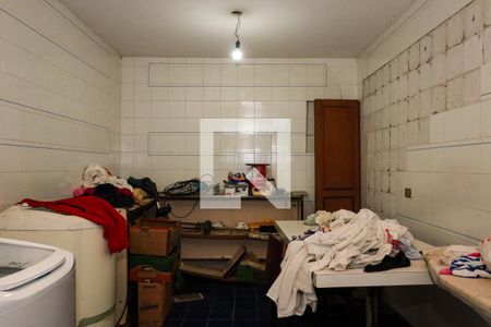 Casa à venda com 985m², 5 quartos e 5 vagas Casa à venda com 985m², 5 quartos e 5 vagasÁrea de Serviço