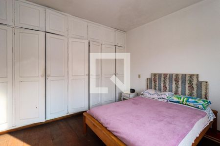 Casa à venda com 985m², 5 quartos e 5 vagas Casa à venda com 985m², 5 quartos e 5 vagasSuíte 5