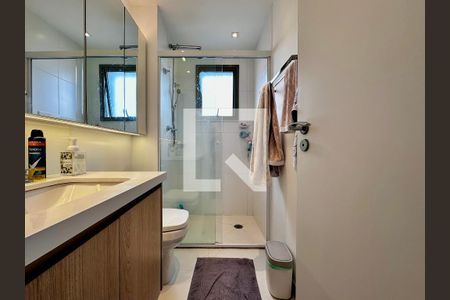 Apartamento à venda com 66m², 2 quartos e 1 vaga Apartamento à venda com 66m², 2 quartos e 1 vagaBanheiro Suíte