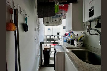 Apartamento à venda com 66m², 2 quartos e 1 vaga Apartamento à venda com 66m², 2 quartos e 1 vagaÁrea de Serviço