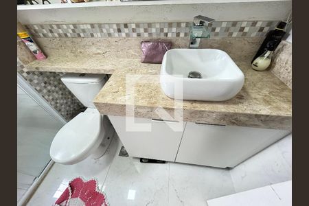 Banheiro da Suíte 1 de apartamento para alugar com 3 quartos, 100m² em Barra Funda, São Paulo