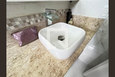 Banheiro da Suíte 1 de apartamento para alugar com 3 quartos, 100m² em Barra Funda, São Paulo