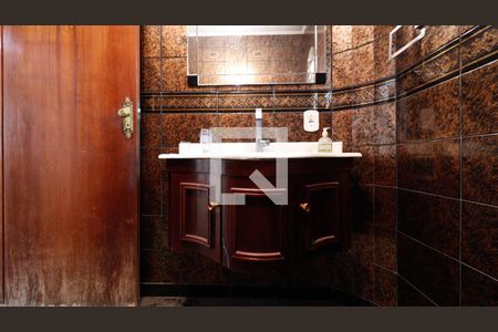 Casa à venda com 450m², 6 quartos e 11 vagasBanheiro 2