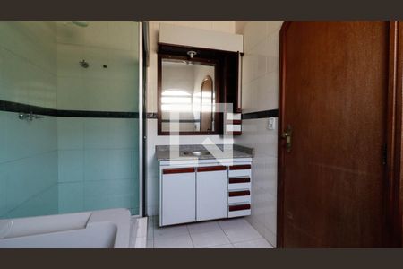 Casa à venda com 450m², 6 quartos e 11 vagasBanheiro da Suíte 1