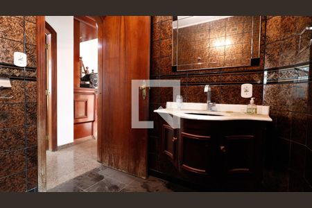 Casa à venda com 450m², 6 quartos e 11 vagasBanheiro 2