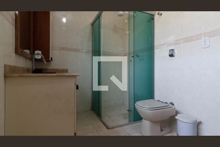 Casa à venda com 450m², 6 quartos e 11 vagasBanheiro da Suíte 2