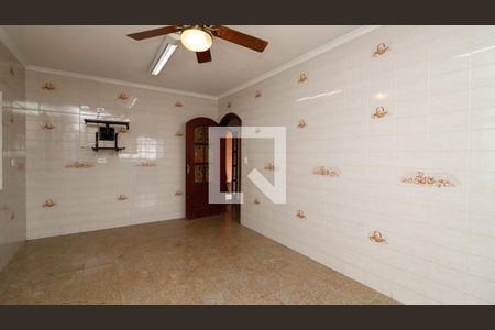 Casa à venda com 450m², 6 quartos e 11 vagasCozinha