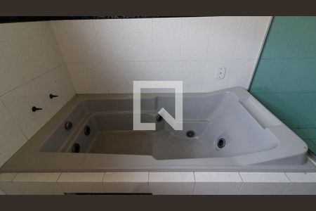 Casa à venda com 450m², 6 quartos e 11 vagasBanheiro da Suíte 1