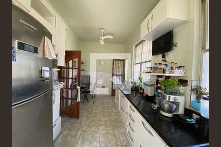 Casa à venda com 323m², 3 quartos e 2 vagas Casa à venda com 323m², 3 quartos e 2 vagasCozinha