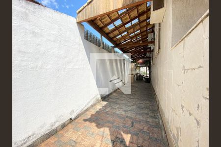 Casa à venda com 323m², 3 quartos e 2 vagas Casa à venda com 323m², 3 quartos e 2 vagasGaragem