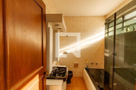 Casa à venda com 300m², 4 quartos e 3 vagasBanheiro