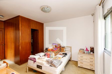 Casa à venda com 300m², 4 quartos e 3 vagasSuíte 2