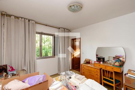 Casa à venda com 300m², 4 quartos e 3 vagasSuíte 2