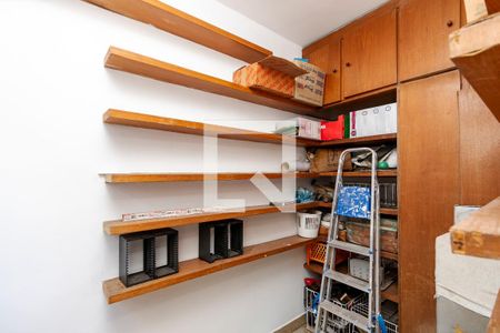 Casa à venda com 300m², 4 quartos e 3 vagasQuarto de Serviço