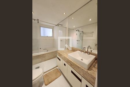 Apartamento para alugar com 184m², 3 quartos e 3 vagas