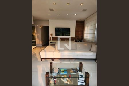 Apartamento para alugar com 184m², 3 quartos e 3 vagas