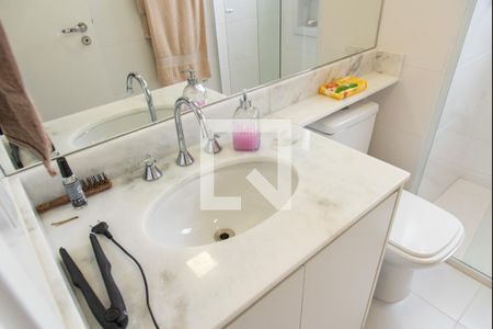 Apartamento à venda com 72m², 2 quartos e 1 vagaBanheiro da suíte 1