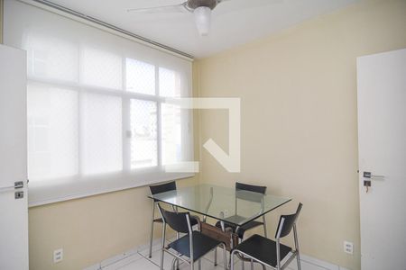 Apartamento à venda com 95m², 3 quartos e sem vagacopa