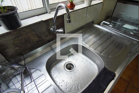 Cozinha - Torneira de casa à venda com 3 quartos, 180m² em Sarandi, Porto Alegre